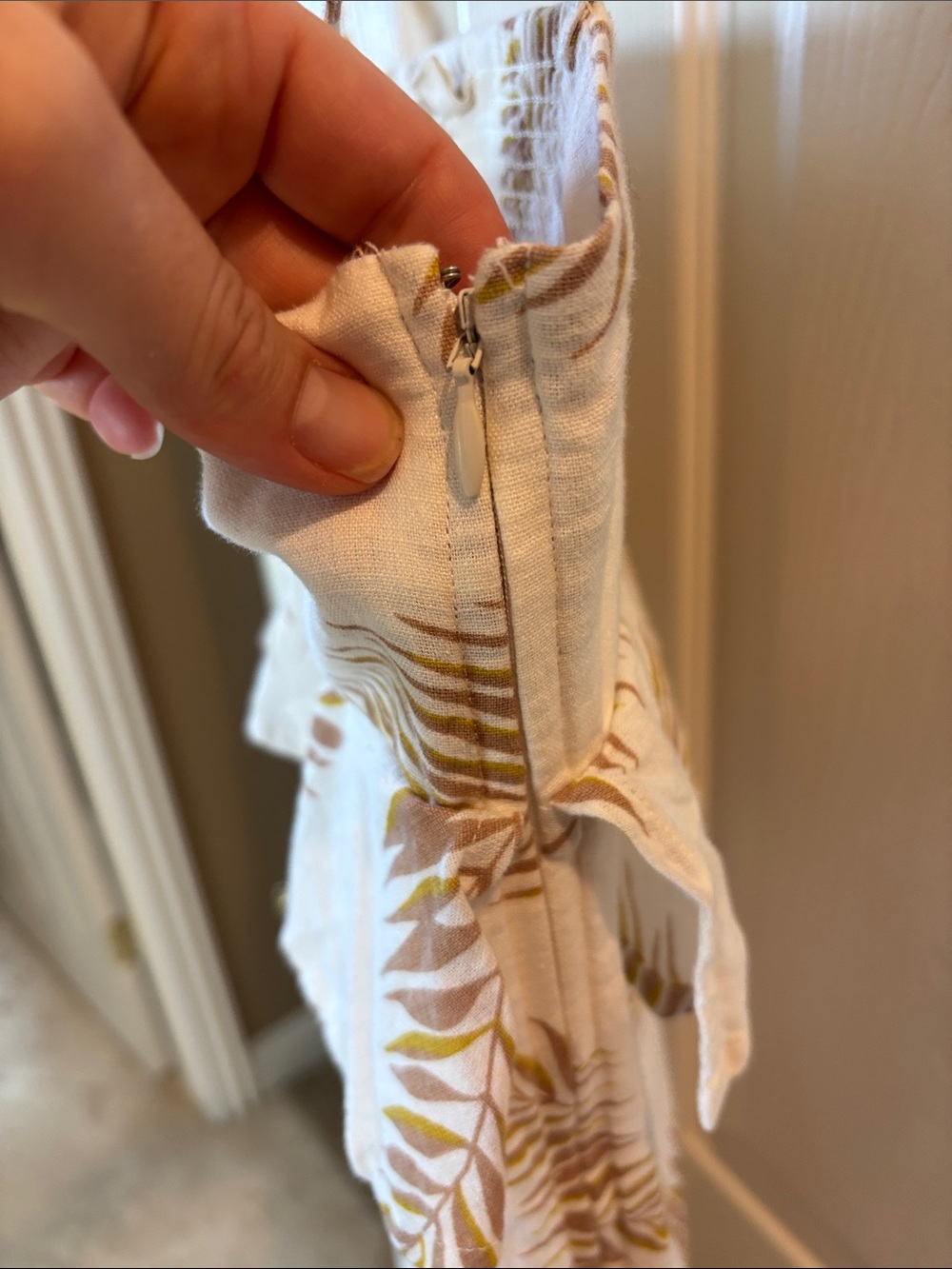 Billabong White Jumpsuit with Tan Palm Print - Picture 10 of 11